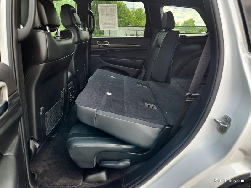 2021 Jeep Grand Cherokee Laredo X AltitudeImage 39