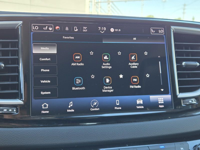 Used 2023 Chrysler Pacifica Touring L FWD