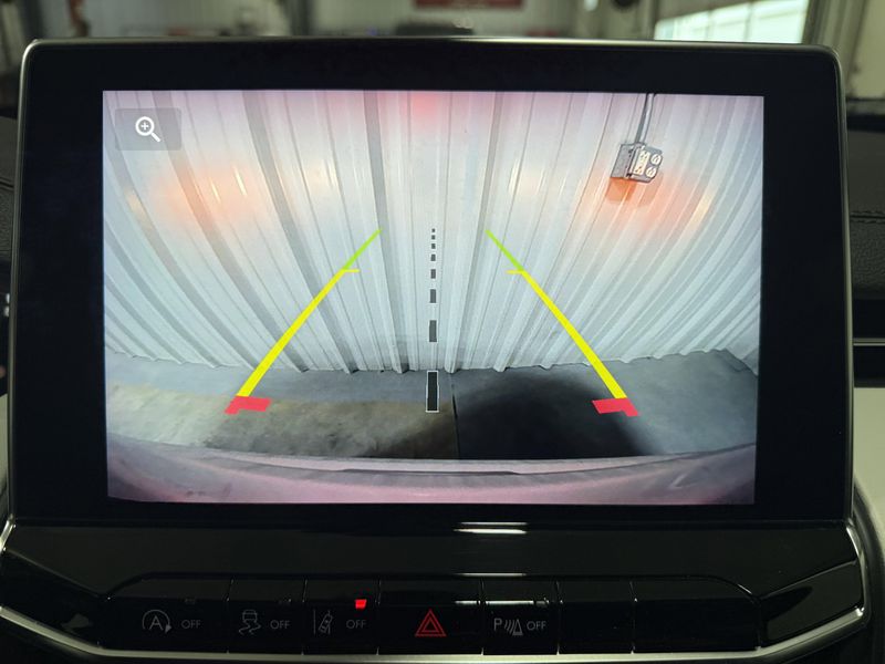 Used 2024 Jeep Compass LimitedImage 12