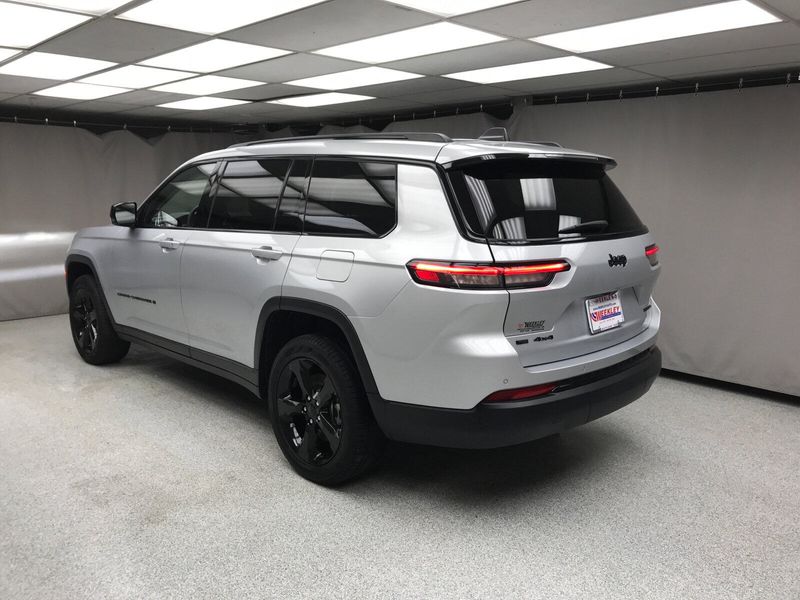 2023 Jeep Grand Cherokee L LimitedImage 17