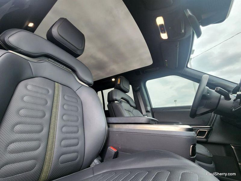 2023 Rivian R1S Launch EditionImage 5