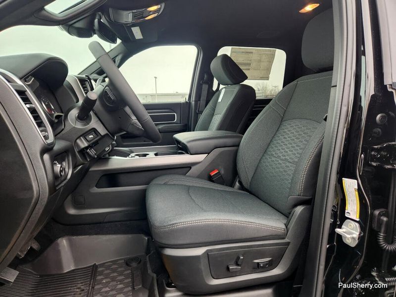 New 2026 RAM 3500 Big Horn Crew Cab 4x4 6'4' Box