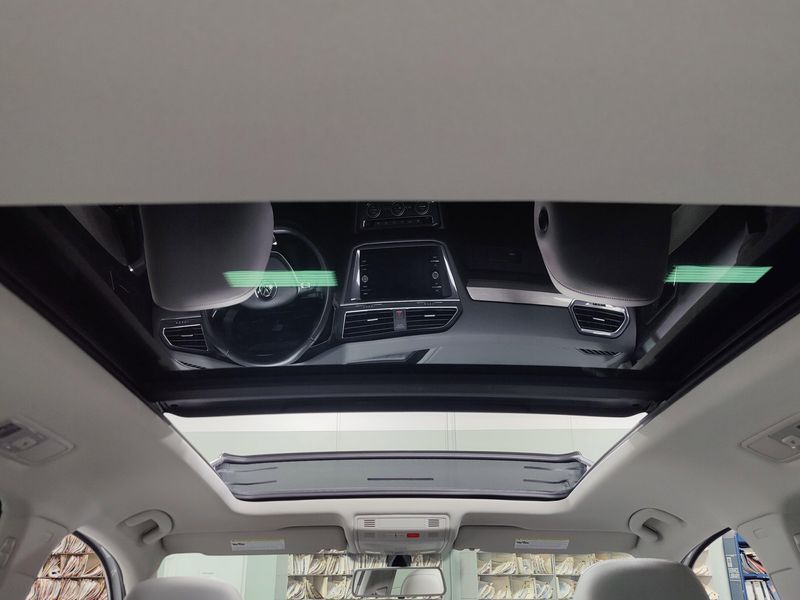 Used 2019 Volkswagen Tiguan SEL AWD w/Sunroof/NavImage 7