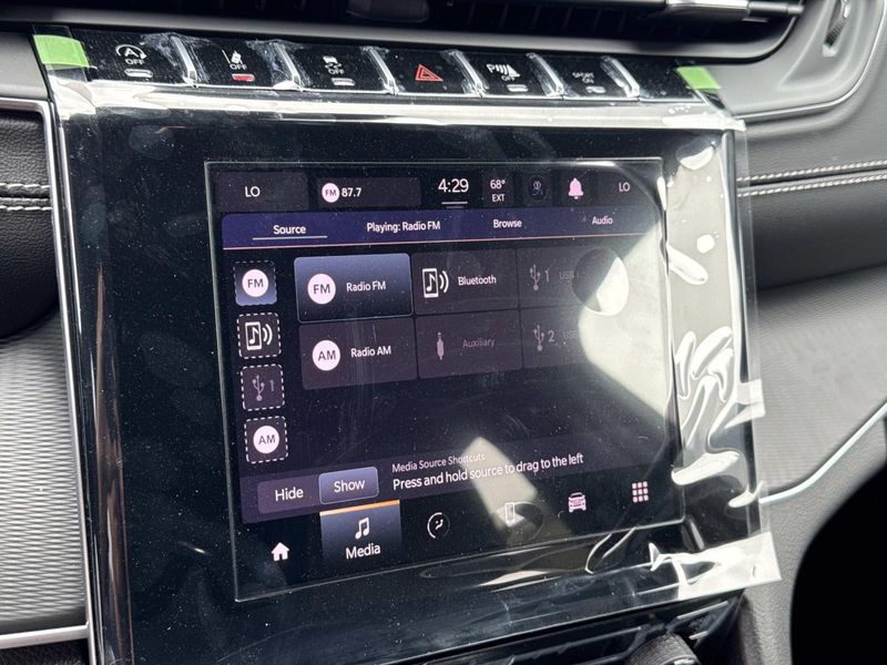 New 2026 Jeep Grand Cherokee L Laredo 4x2