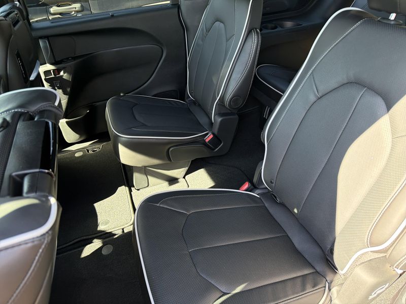 New 2026 Chrysler Pacifica LimitedImage 15