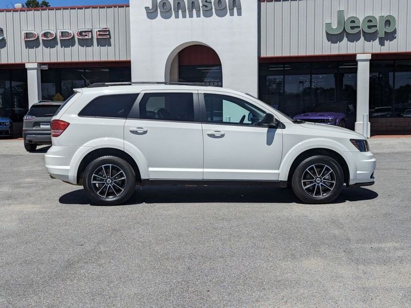 2018 Dodge Journey SEImage 2