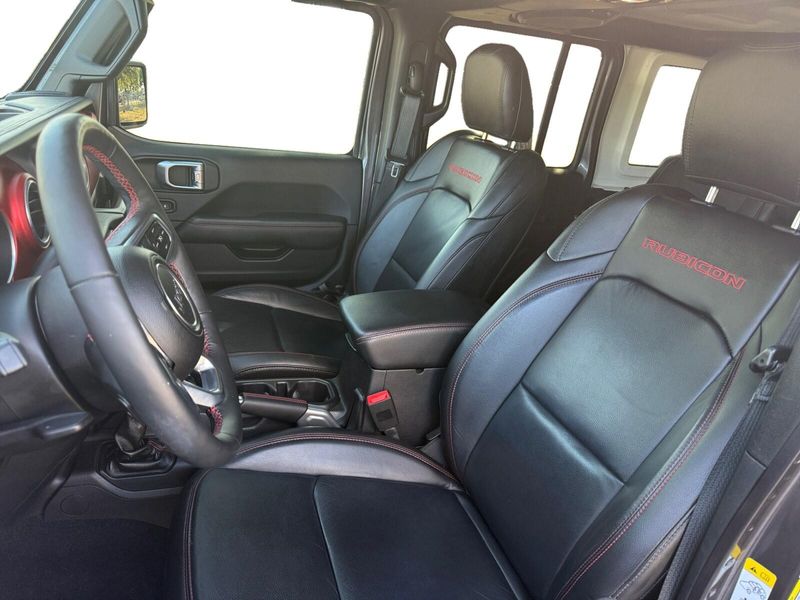 2018 Jeep Wrangler Unlimited Rubicon photo 8