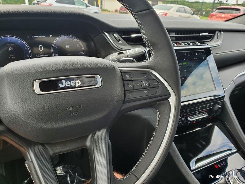 2025 Jeep Grand Cherokee Altitude X 4x4Image 26