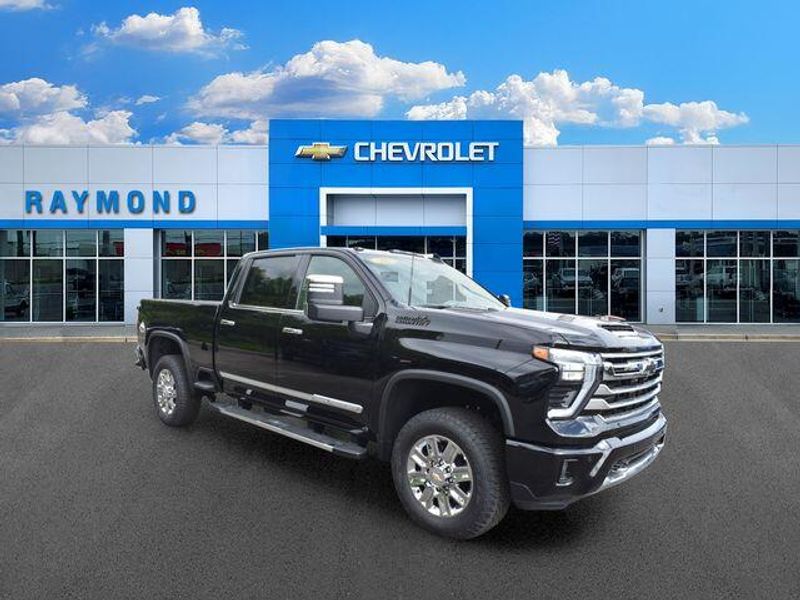 New 2026 Chevrolet Silverado 3500HD High CountryImage 1