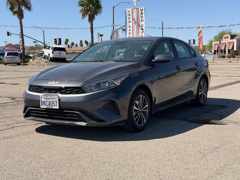 Used 2023 Kia Forte LXSImage 3