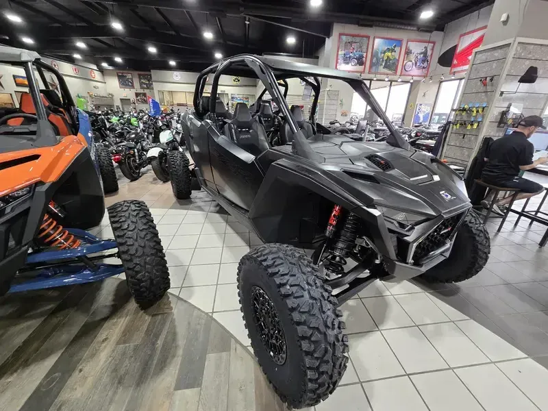 2025 Polaris RZR PRO R 4 ULTIMATE SUPER GRAPHITE Image 3