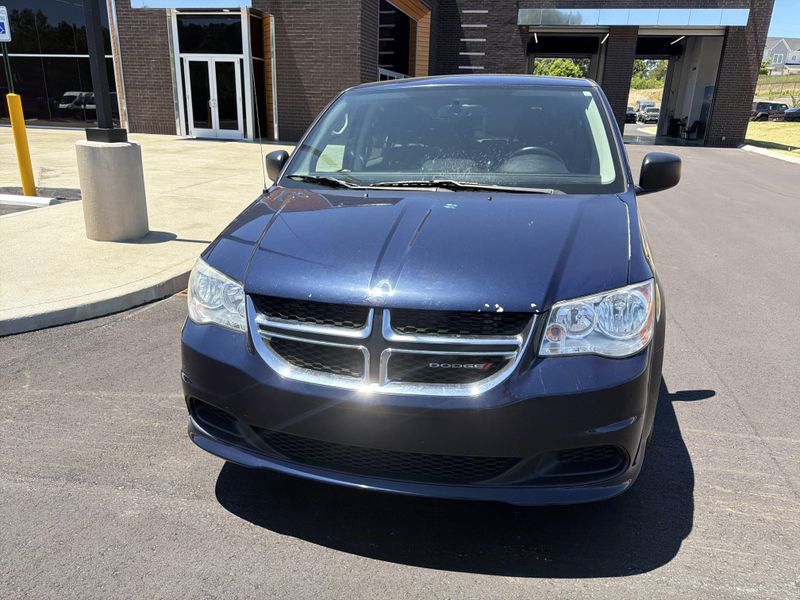 Used 2016 Dodge Grand Caravan SEImage 3