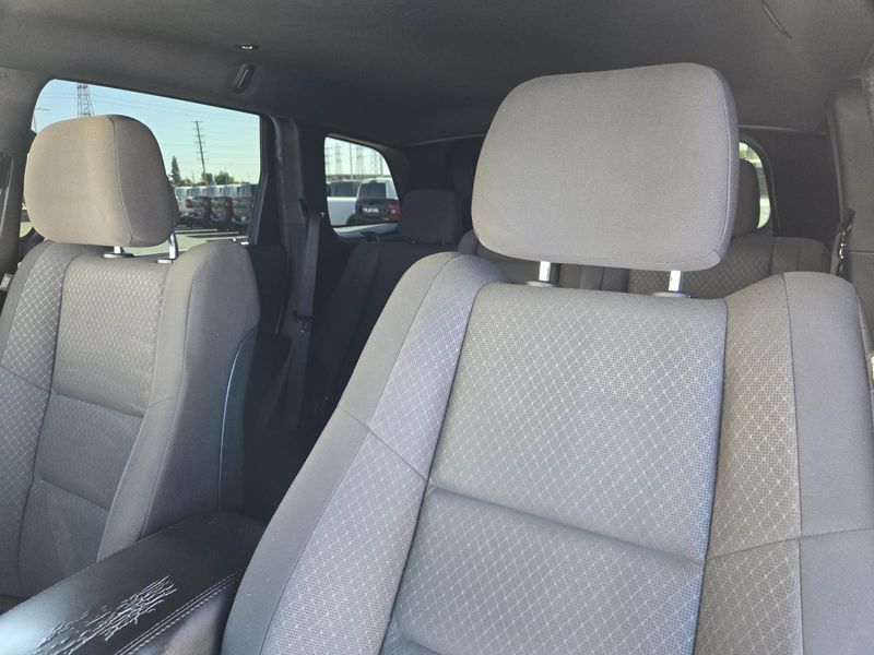 Used 2021 Jeep Grand Cherokee Laredo E 4x2