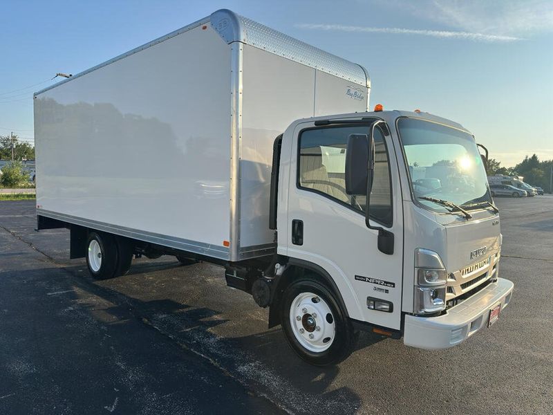 2025 Isuzu NPR photo 5