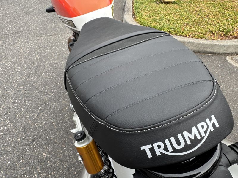 2025 Triumph Speed Twin 1200 RS MODEL BAJA ORANGE / SAPPHIRE BLACK 