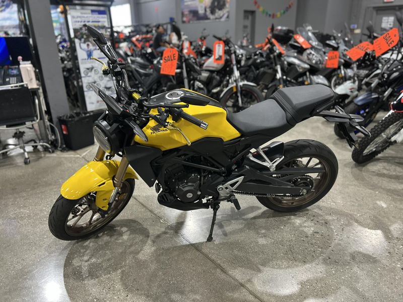 Used 2024 Honda CB300R ABS Image 4