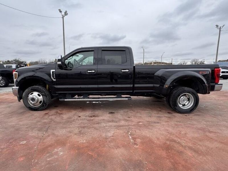Used 2018 Ford F-350 LariatImage 9