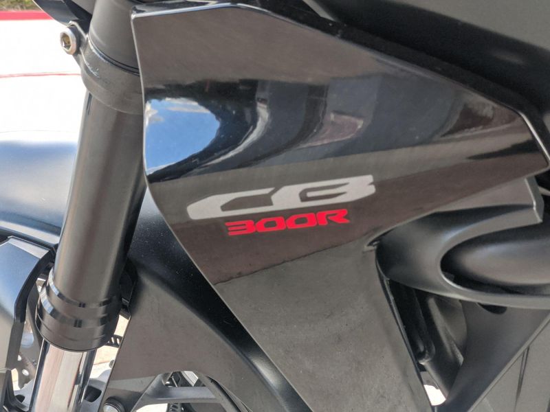Used 2026 Honda CB300R ABS Image 27