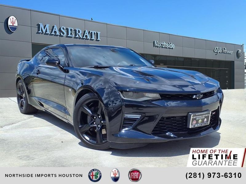 Used 2016 Chevrolet Camaro SSImage 1