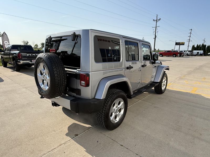 Used 2014 Jeep Wrangler Unlimited SaharaImage 29