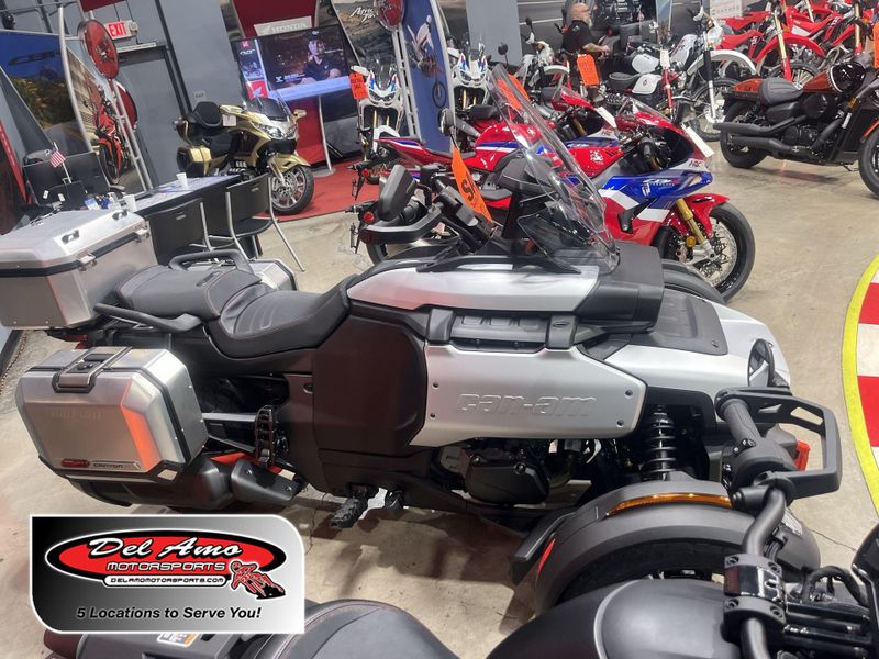 New 2025 Can-Am CANYON XT Image 1