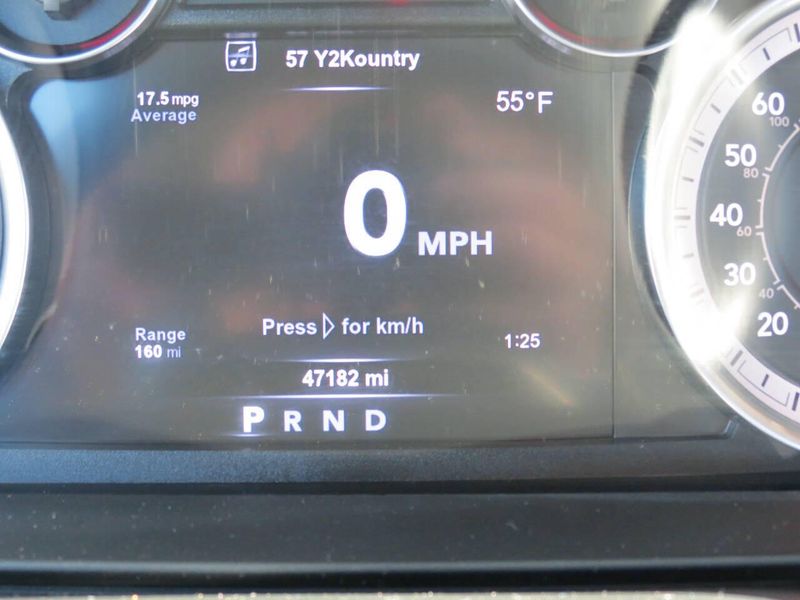 Used 2017 RAM 1500 Laramie 4x4 4dr Crew Cab 5.5 ft. SB PickupImage 12