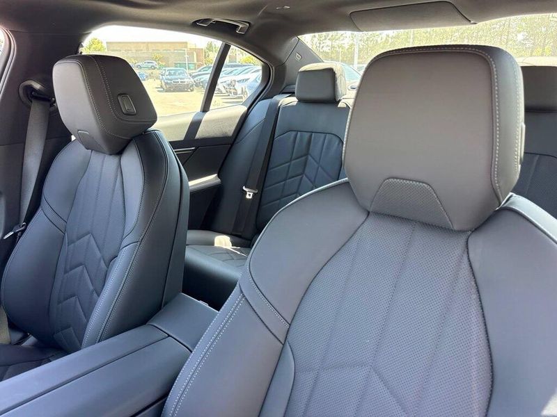 New 2027 BMW 5 Series 540i xDriveImage 19