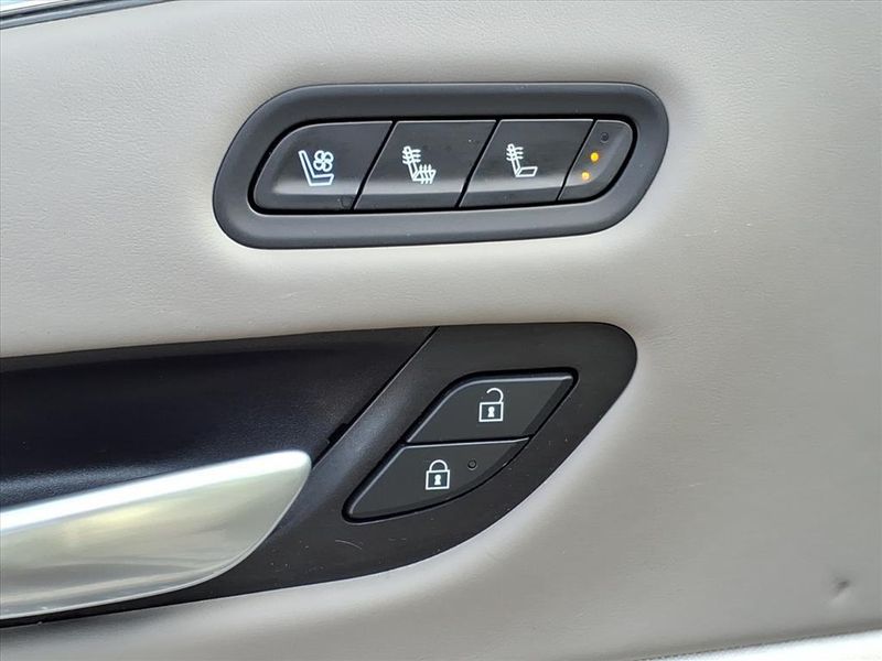 Used 2023 Cadillac Escalade Sport PlatinumImage 18