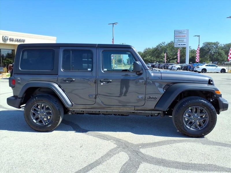 2025 Jeep Wrangler Unlimited Sport S photo 2