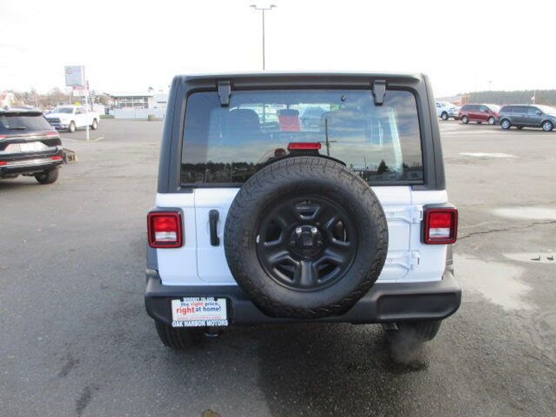 2025 Jeep Wrangler 4-door SportImage 8