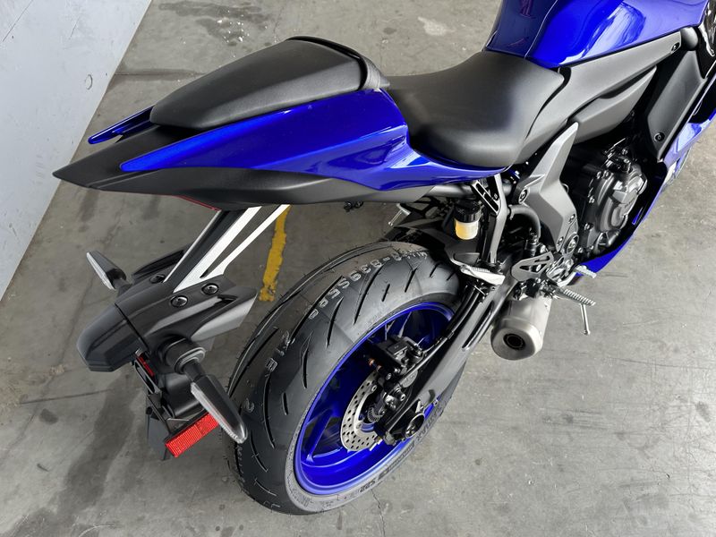 New 2025 Yamaha YZF-R7 Image 3