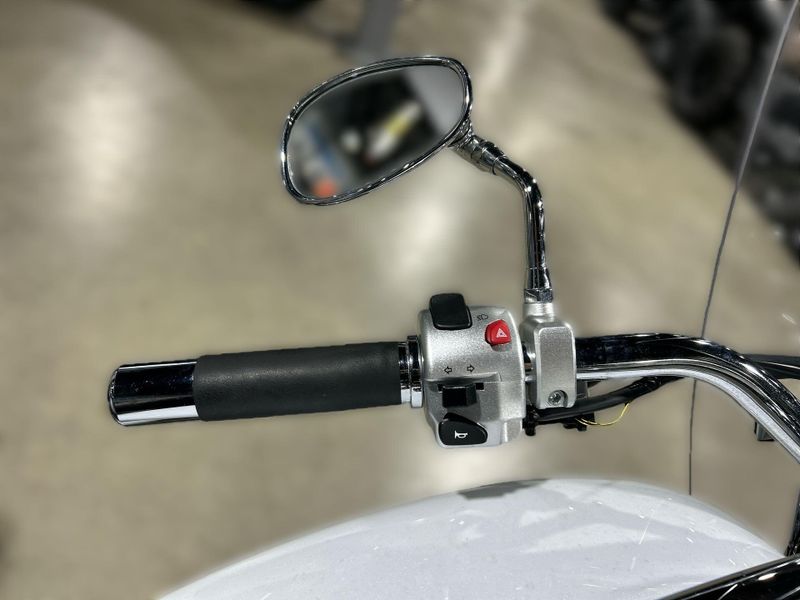 Used 2023 Suzuki C50T Image 21