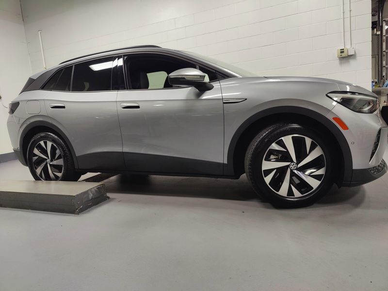 Used 2023 Volkswagen ID.4 Pro Long Range 82kWImage 4