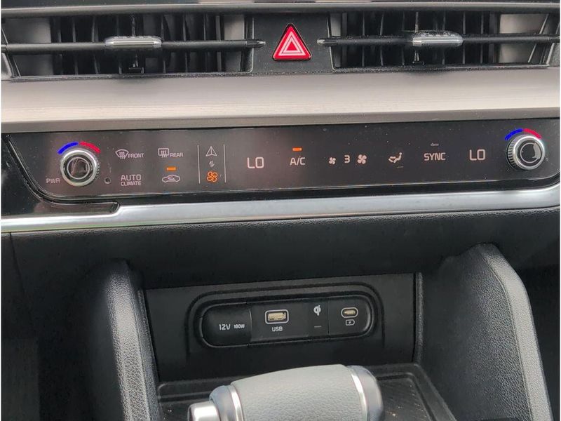 Used 2024 Kia Sportage EXImage 16