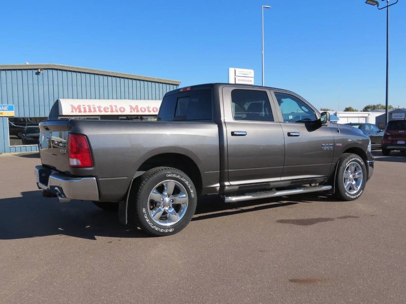 Used 2017 RAM 1500 SLT 4x4 4dr Crew Cab 5.5 ft. SB PickupImage 2