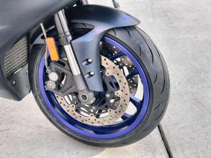 Used 2023 Yamaha YZF-R1 CA Image 10