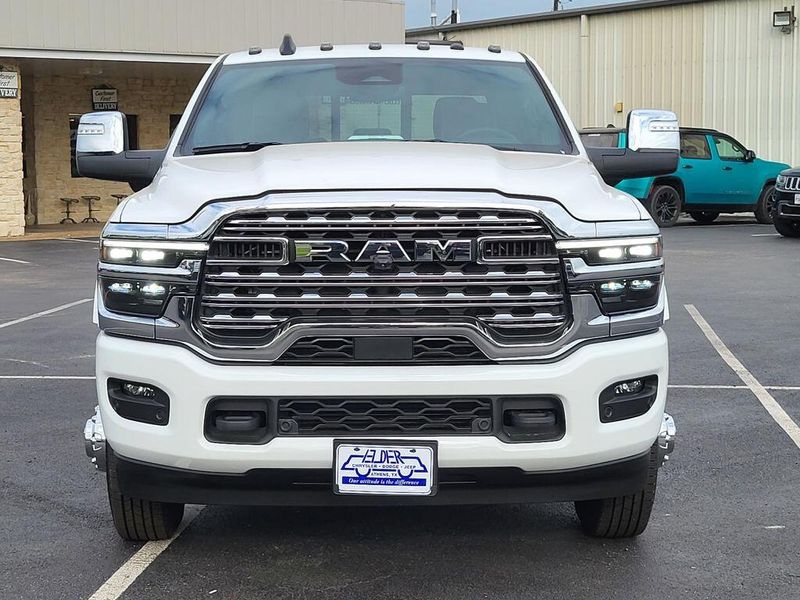 2025 RAM 3500 Limited Crew Cab 4x4 8