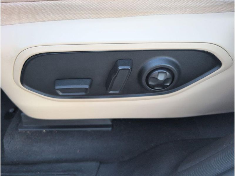 Used 2023 Jeep Grand Cherokee LimitedImage 11