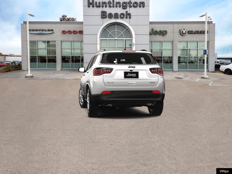 2025 Jeep Compass Latitude 4x4Image 13