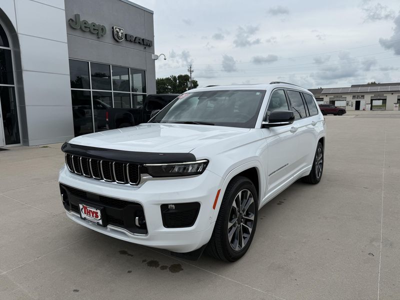 Used 2023 Jeep Grand Cherokee L OverlandImage 30