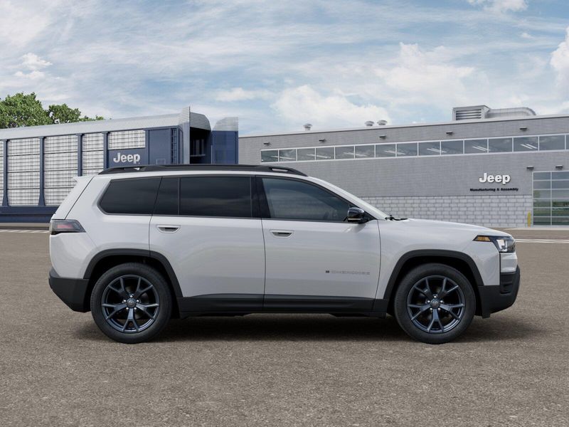 New 2026 Jeep Cherokee 85th Anniversary Edition 4x4Image 12