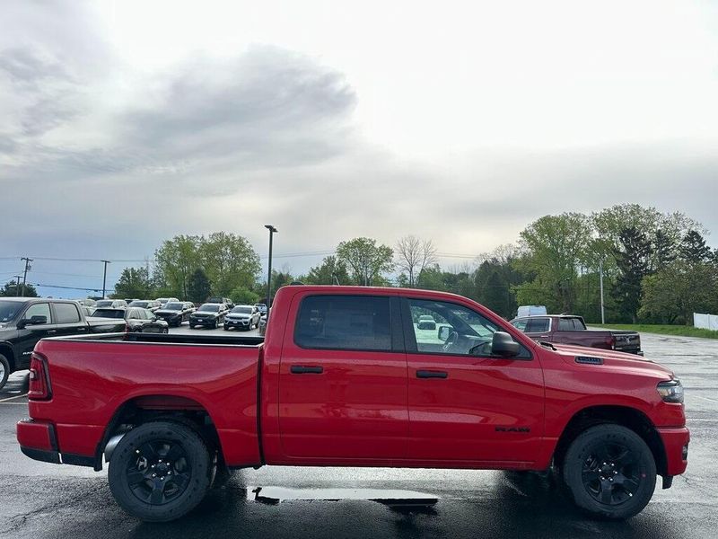2025 RAM 1500 Tradesman Crew Cab 4x4 5