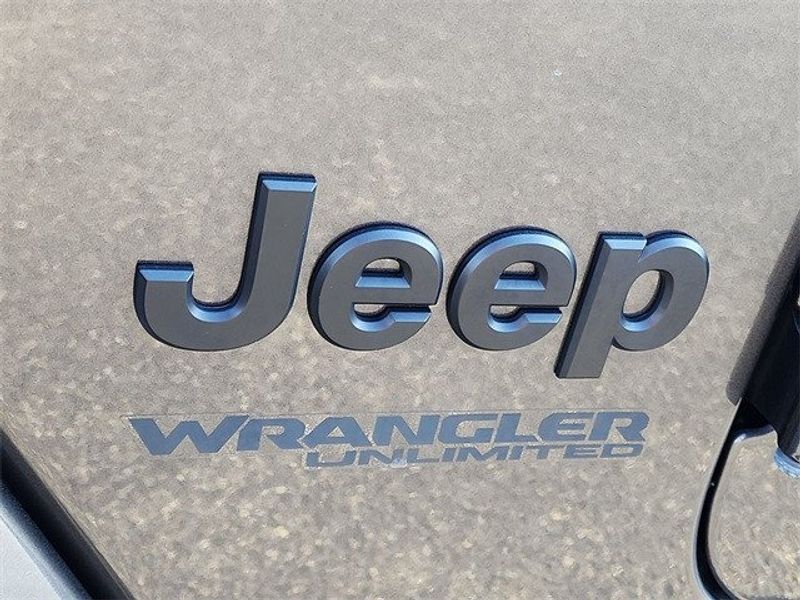 2020 Jeep Wrangler Unlimited SaharaImage 31