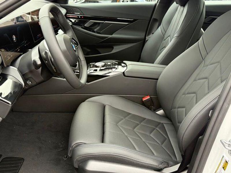 New 2026 BMW 5 Series 530iImage 17