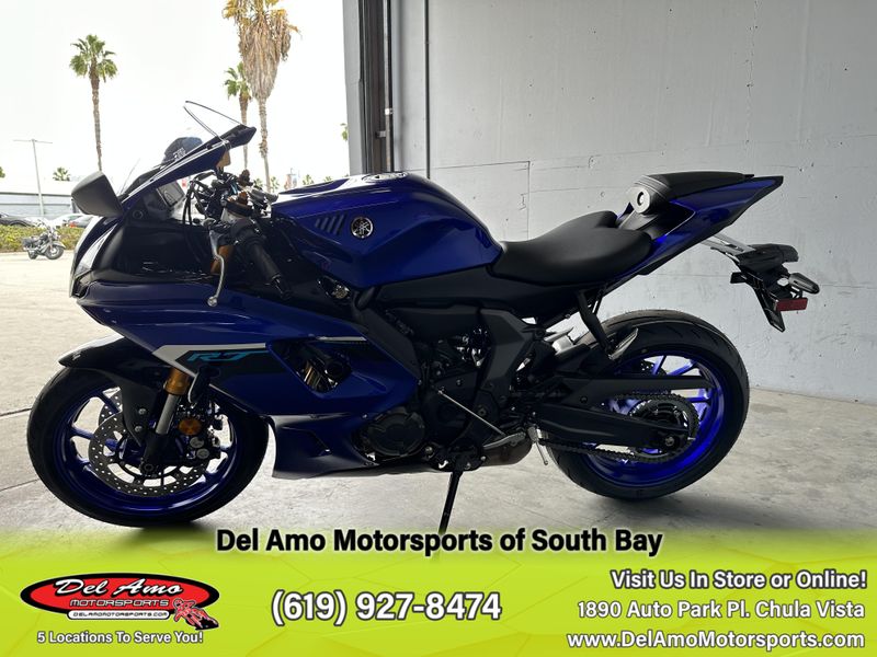 2025 Yamaha YZF-R7 Image 5