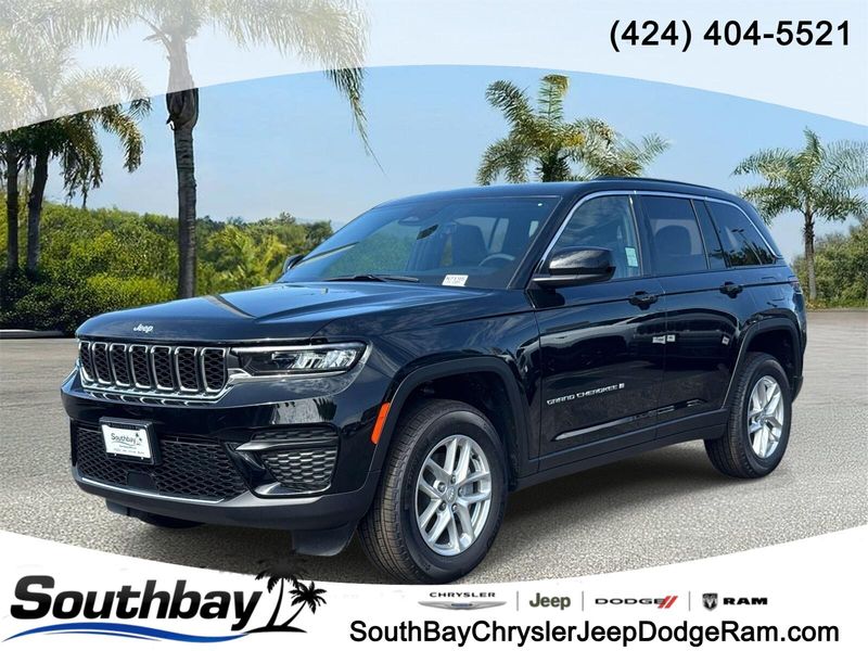 New 2026 Jeep Grand Cherokee Laredo 4x2