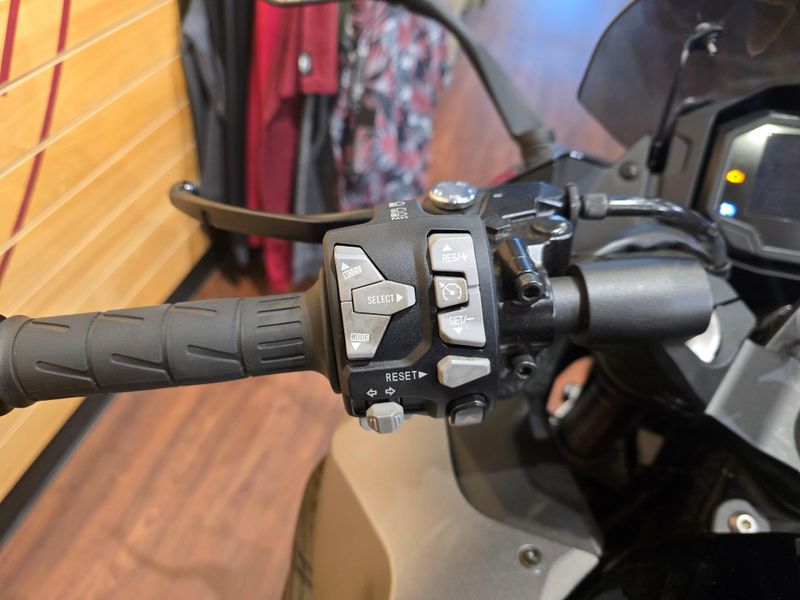 Used 2024 Kawasaki Ninja 1000 SX Image 10