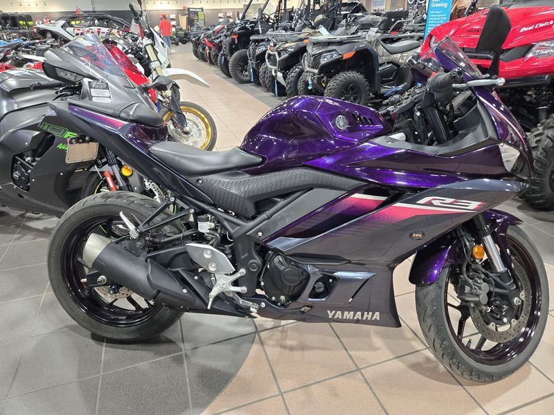 2023 Yamaha YZFR3 ABS Image 3
