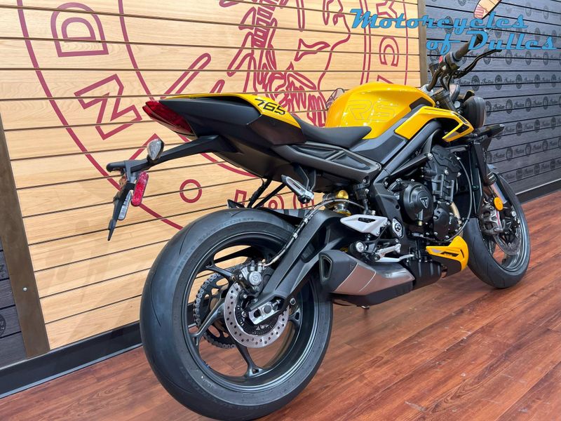 New 2025 Triumph Street Triple 765 RS Image 10