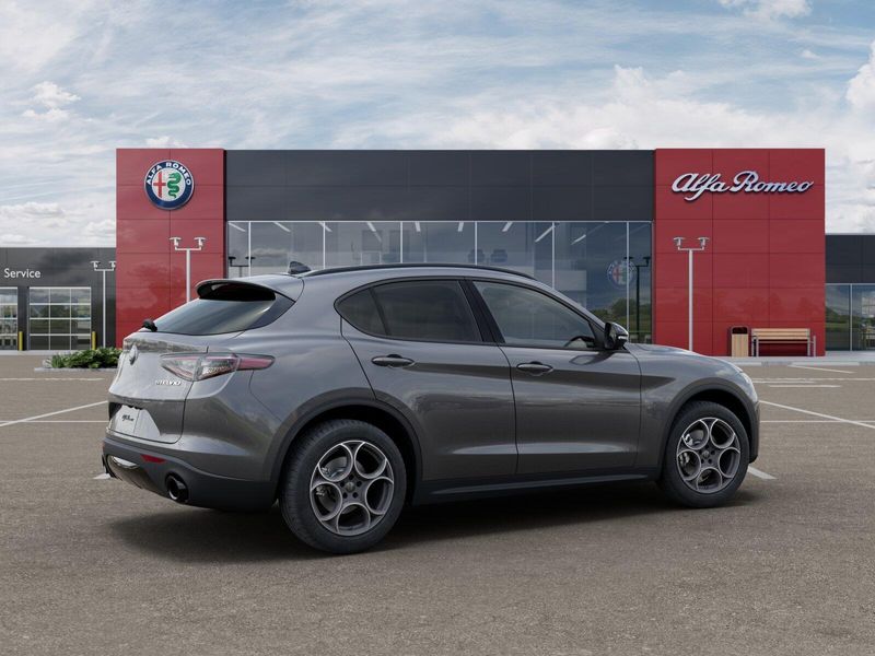 New 2025 Alfa Romeo Stelvio AwdImage 28